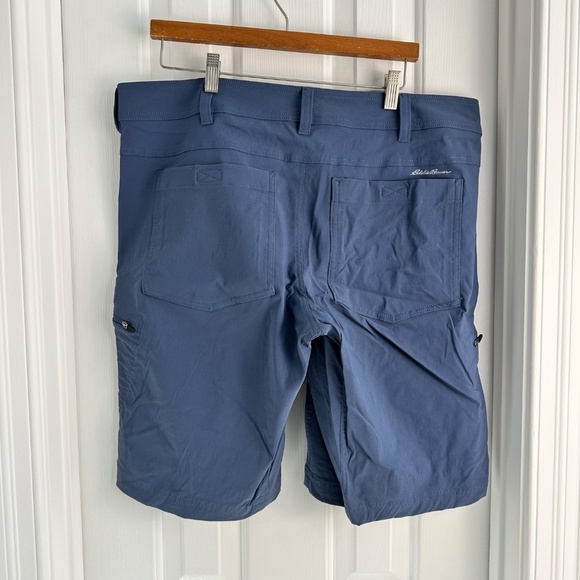Eddie Bauer Men's Guide Pro Shorts EUC - Picture 3 of 5